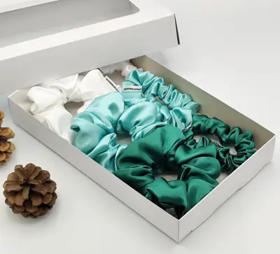 Scrunchies gumičky saténové v zelené barvě - 6ks